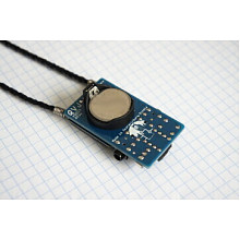 Портативный синтезатор ELTA Music Quantum VJ Electronic Pendant 2 Портативный синтезатор ELTA Music Quantum VJ Electronic Pendant 2