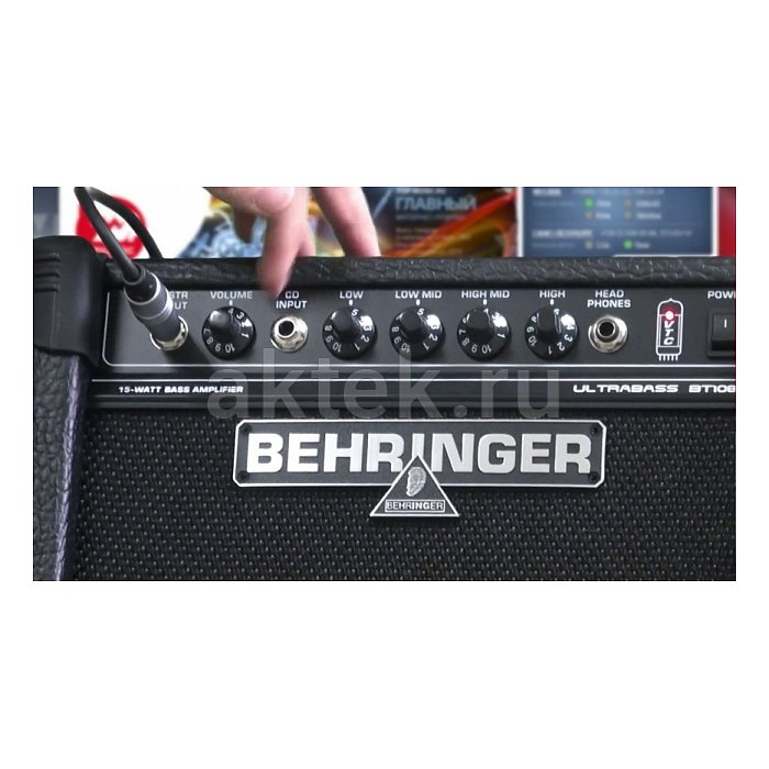 Гитарный комбик Behringer BT108 4