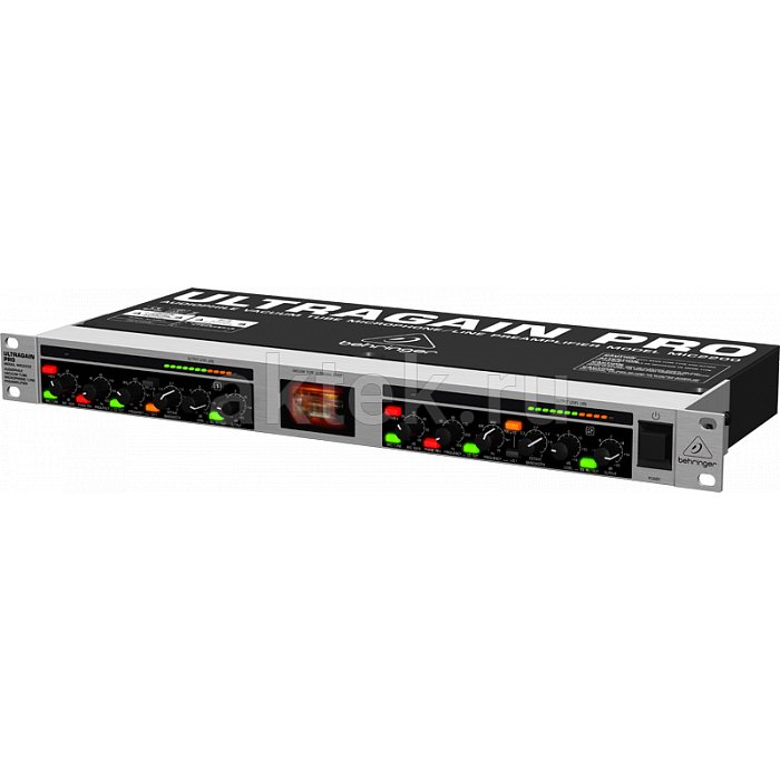 Микрофонный предусилитель Behringer MIC2200 2