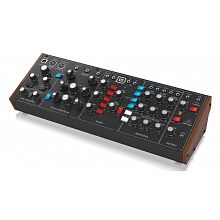 Синтезатор BEHRINGER MODEL D