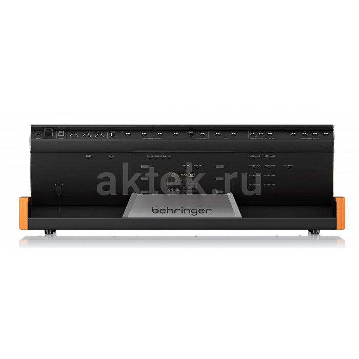 Синтезатор BEHRINGER POLY D 5