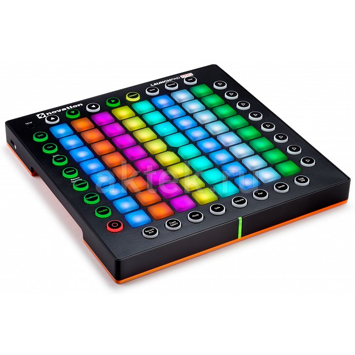 MIDI контроллер NOVATION Launchpad Pro 3