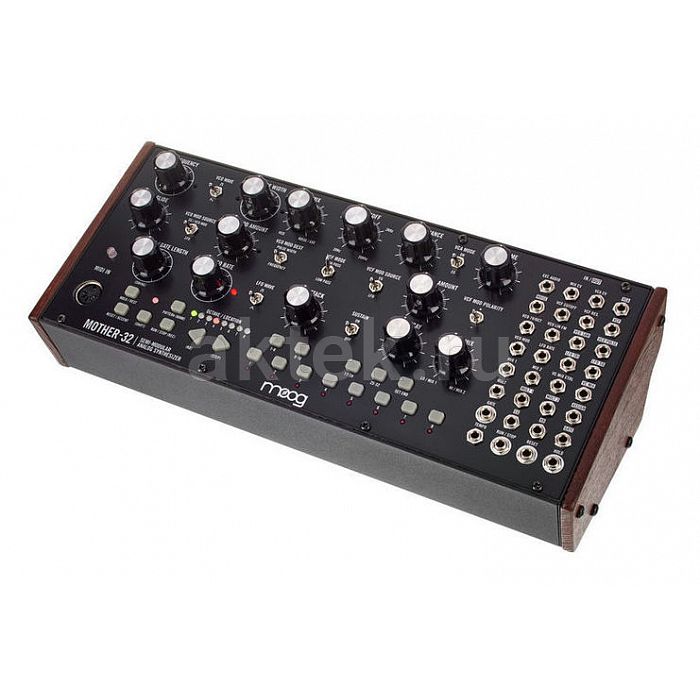 Синтезатор Moog Mother-32