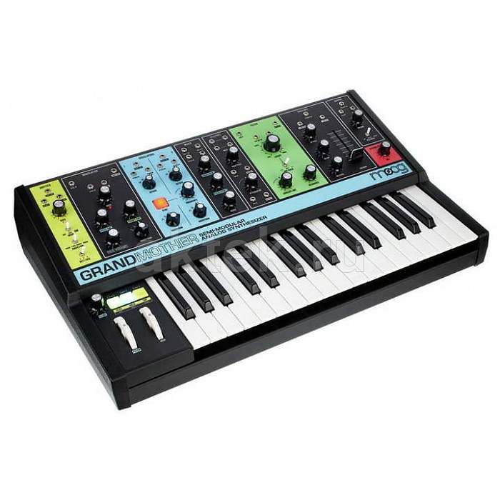 Синтезатор Moog Grandmother 3