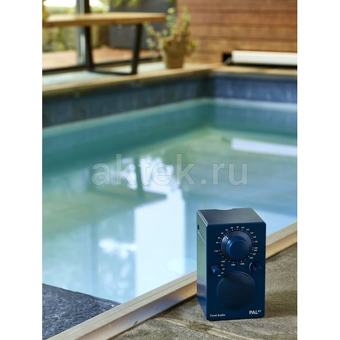 Tivoli PAL BT Blue портативный Bluetooth-радиоприёмник с аккумулятором 10