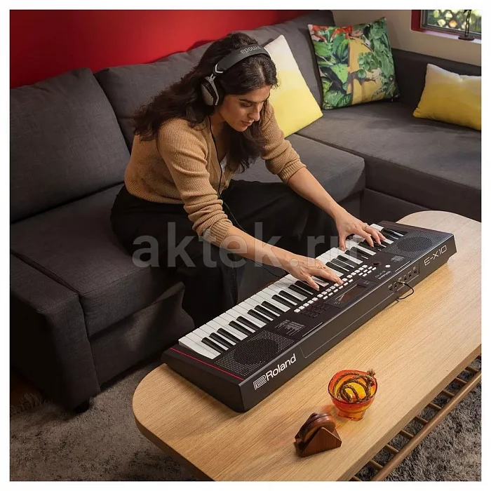 Roland E-X10 синтезатор, 61 клавиша, 64 голоса, 610 тембров 5
