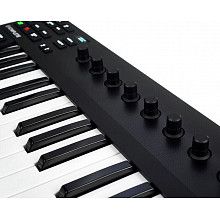 MIDI-клавиатура Native Instruments KOMPLETE KONTROL M32 2