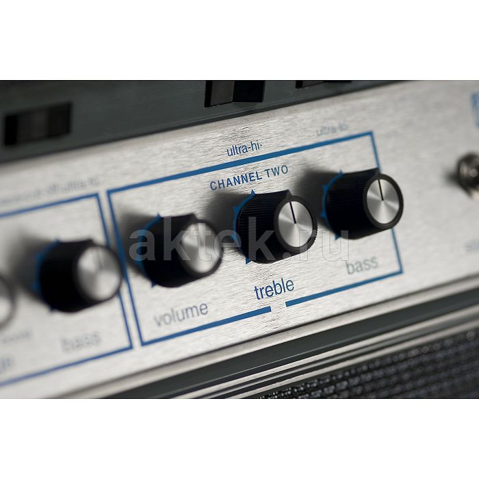 Ламповый басовый усилитель AMPEG CLASSIC SVT-VR 4