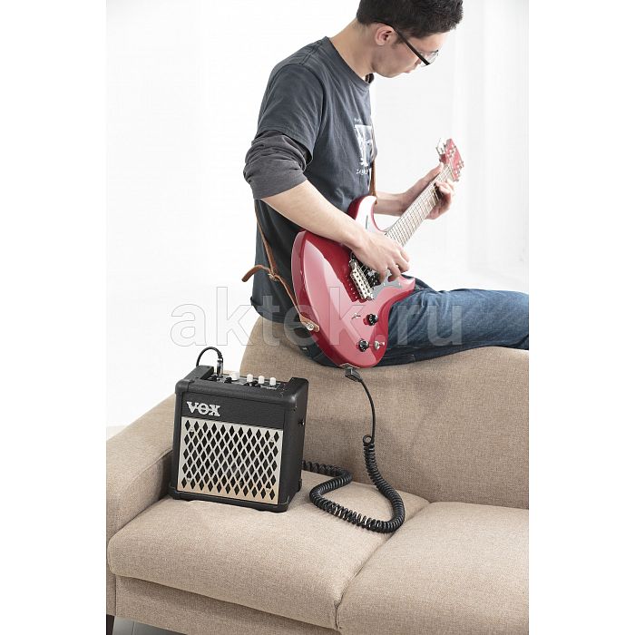 Гитарный комбоусилитель VOX MINI5 RHYTHM 6