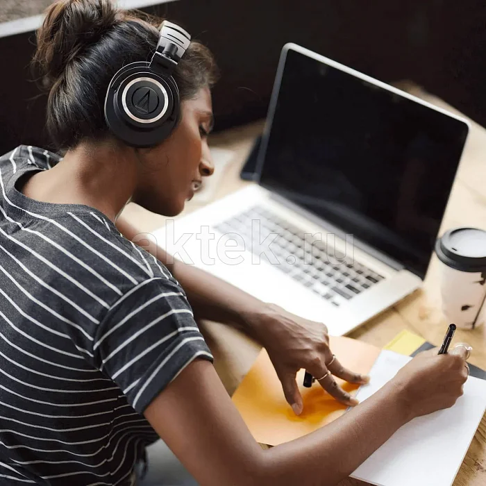 Студийные наушники Audio-Technica ATH-M50XBT2 11