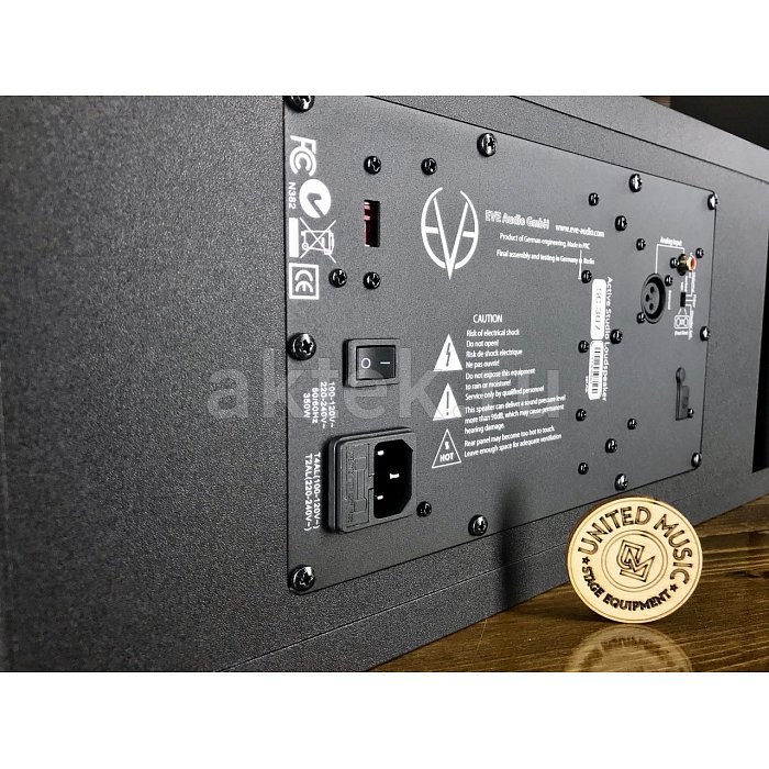 Студийный монитор Eve Audio SC307 2