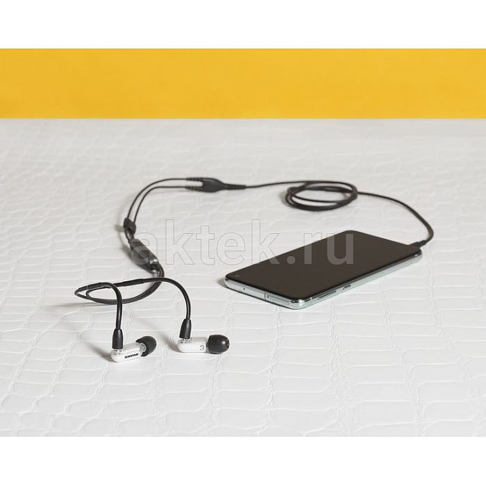 Shure SE31BAWUNI-EFS White проводные внутриканальные наушники AONIC 3 22–18500Гц 3