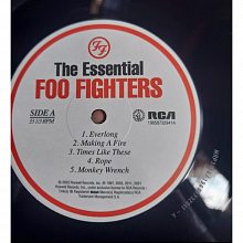 Виниловая пластинка FOO FIGHTERS - THE ESSENTIAL FOO FIGHTERS 180 GRAM BLACK VINYL 12" 3
