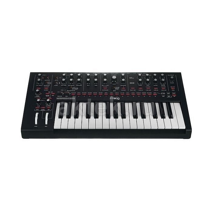 Синтезатор Moog Messenger 7