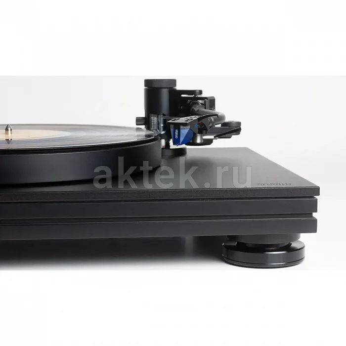 Виниловый проигрыватель Music Hall Stealth 6