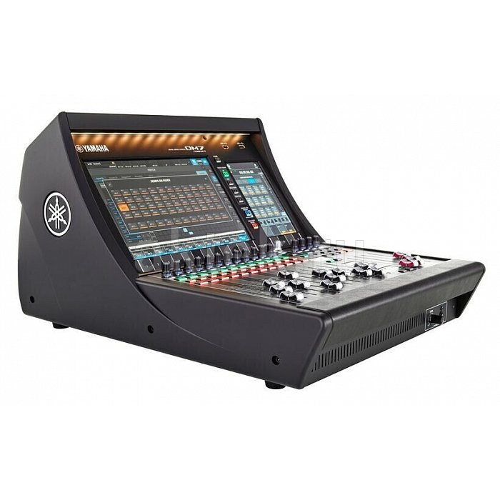 Цифровой микшер Yamaha DM7C Digital Mixing Console 2