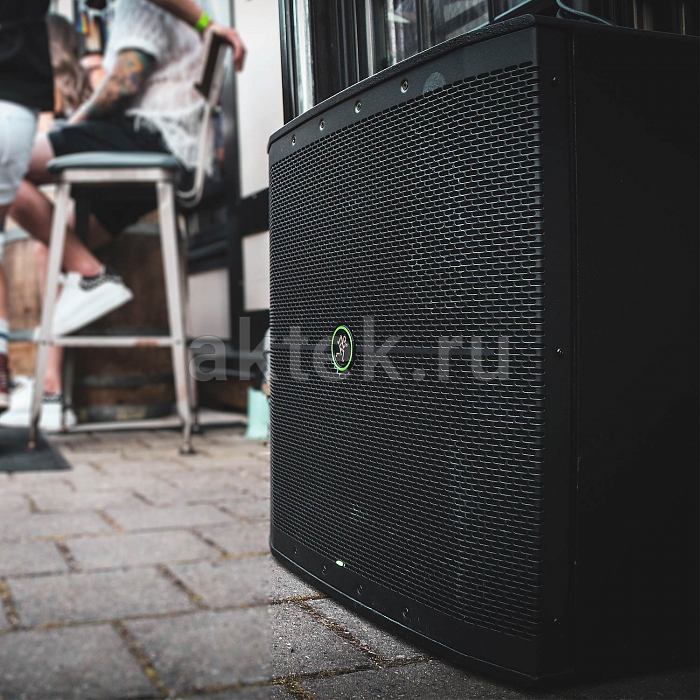 Активный сабвуфер MACKIE Thump118S 6