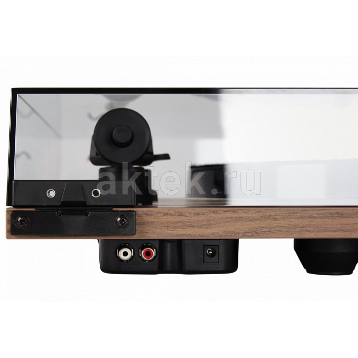Виниловый проигрыватель Rega Planar 1 Plus Walnut 2