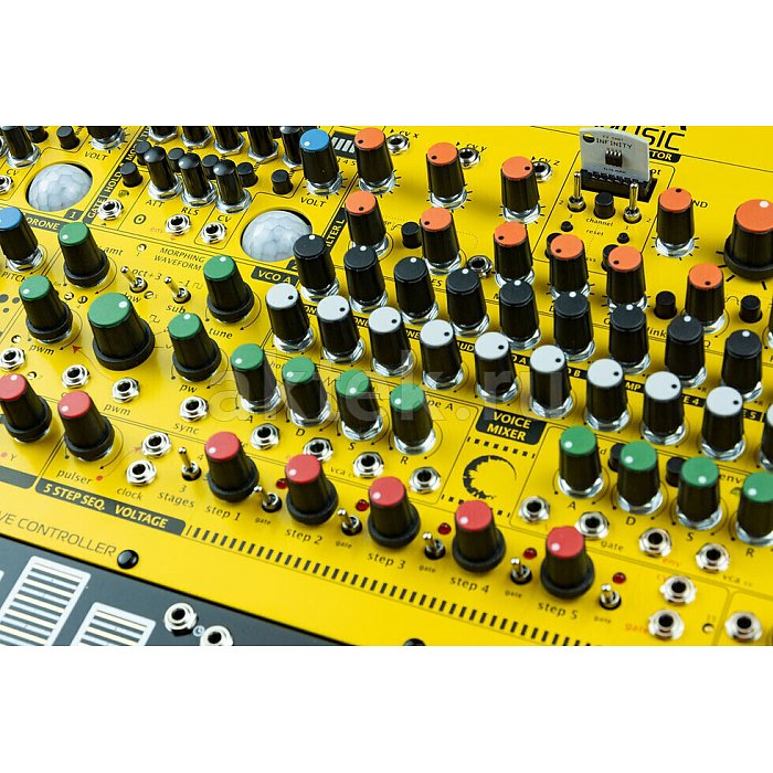 Аналоговый синтезатор Elta Music SOLAR 42F 2
