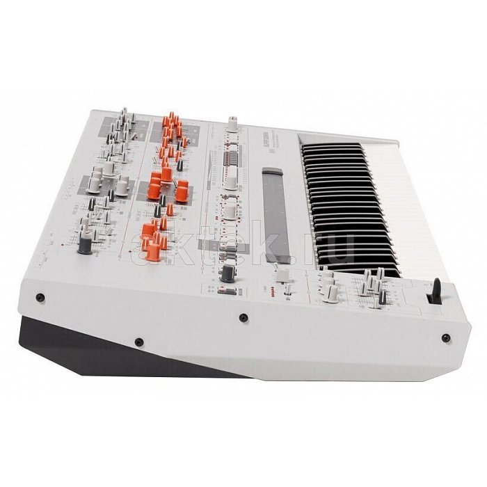 Синтезатор UDO Audio Super Gemini white 2