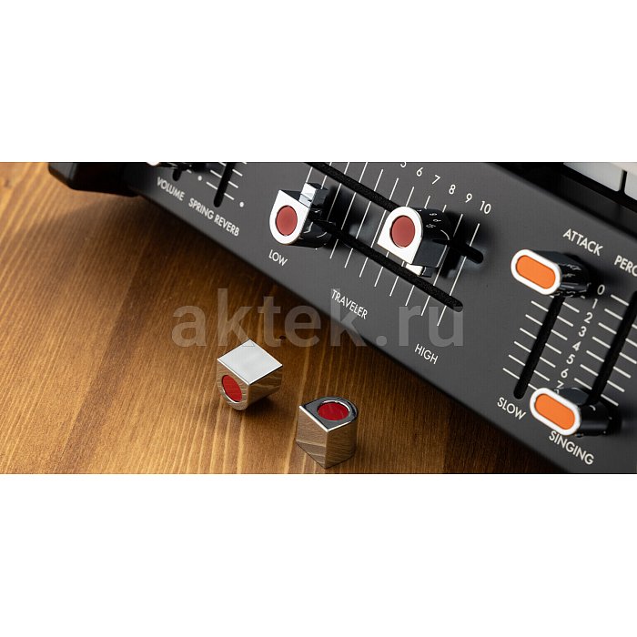 Синтезатор Korg miniKORG 700Sm 2