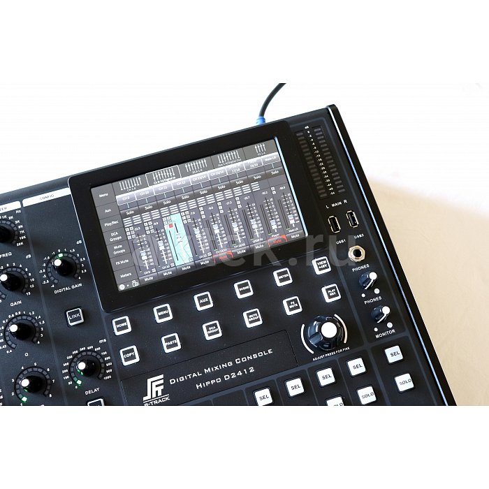 S-Track Hippo D2412 цифровой микшерный пульт. 12 мик/лайн XLR/TRS 7