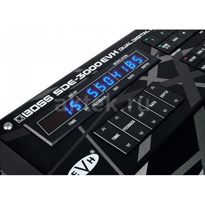 Гитарная педаль дилея Boss SDE-3000 EVH Dual Delay 5