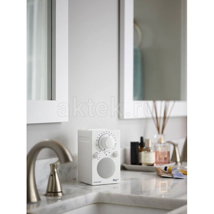 Tivoli PAL BT White портативный Bluetooth-радиоприёмник с аккумулятором 6