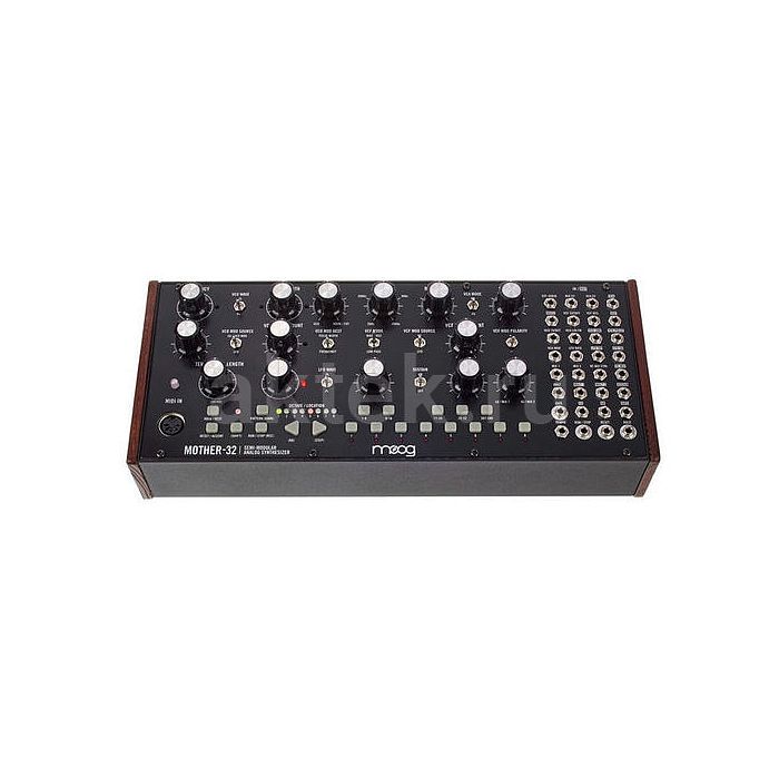 Синтезатор Moog Mother-32 2