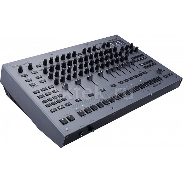 Драм-машина Roland TR-1000 5