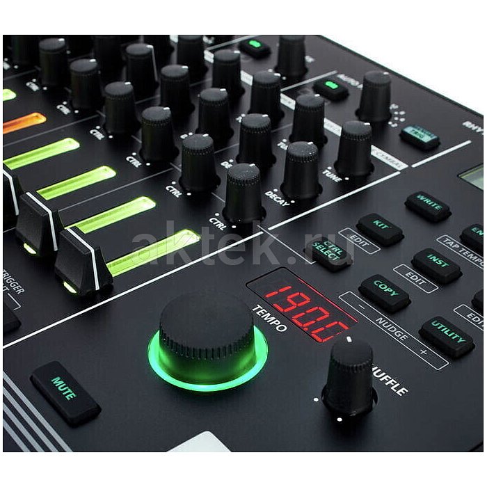 Драм-машина Roland TR-8S 7