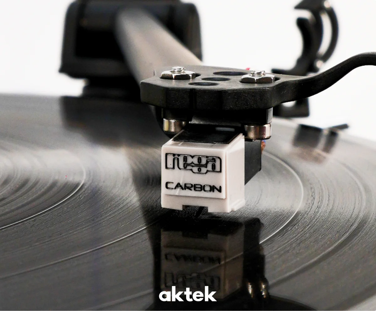 Тонарм, картридж и игла проигрывателя Rega Planar 1, Rega Carbon