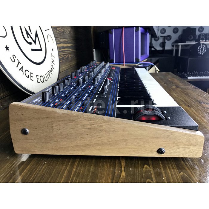 Синтезатор Sequential OB-6 Keyboard 3