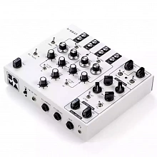 Аналоговый синтезатор SOMA Lyra-4 White 2