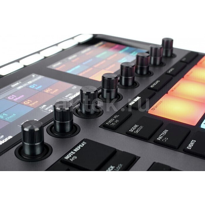 MIDI-контроллер Native Instruments Maschine+ 4