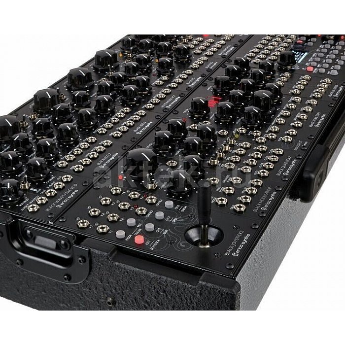 Аналоговый синтезатор Erica Synths Black System III 6