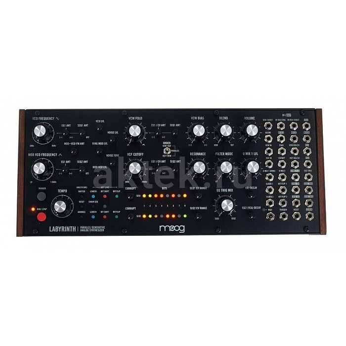 Синтезатор Moog Labyrinth 10