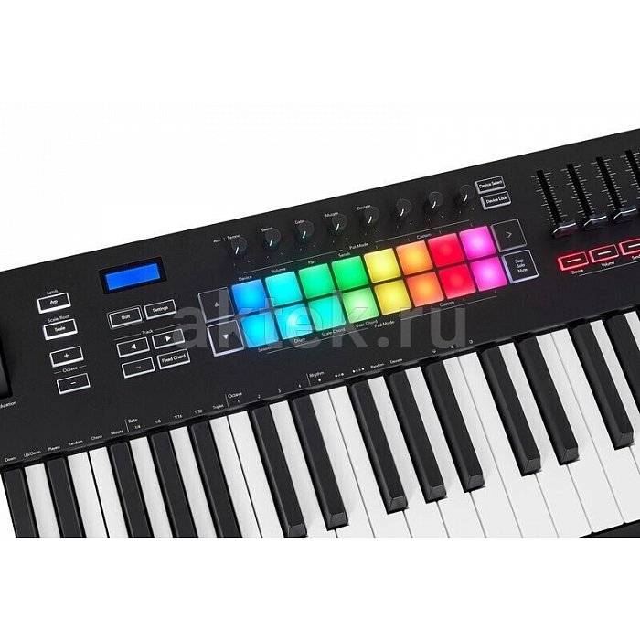 MIDI клавиатура NOVATION Launchkey 88 MK3 3