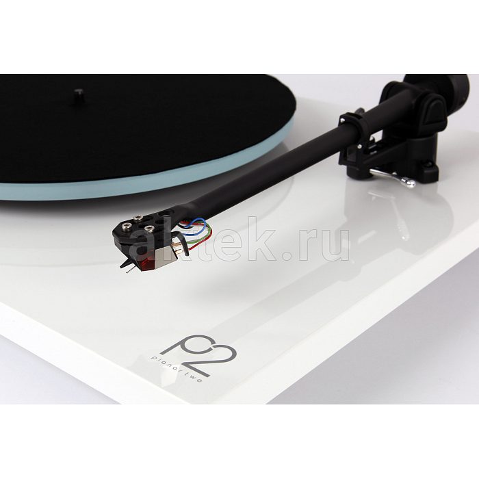 Виниловый проигрыватель Rega Planar 2 High Gloss White 11
