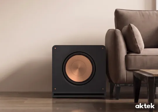 Активный сабвуфер Klipsch RP-1600SW в интерьере