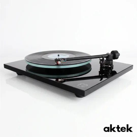 Корпус Rega Planar 2 High Gloss Black с ножками